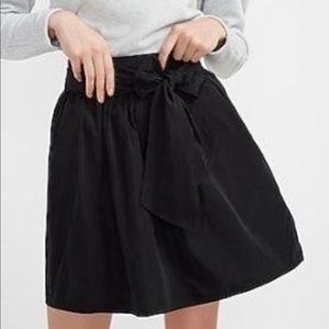 Brand new Express high waisted taffeta skirt size 8